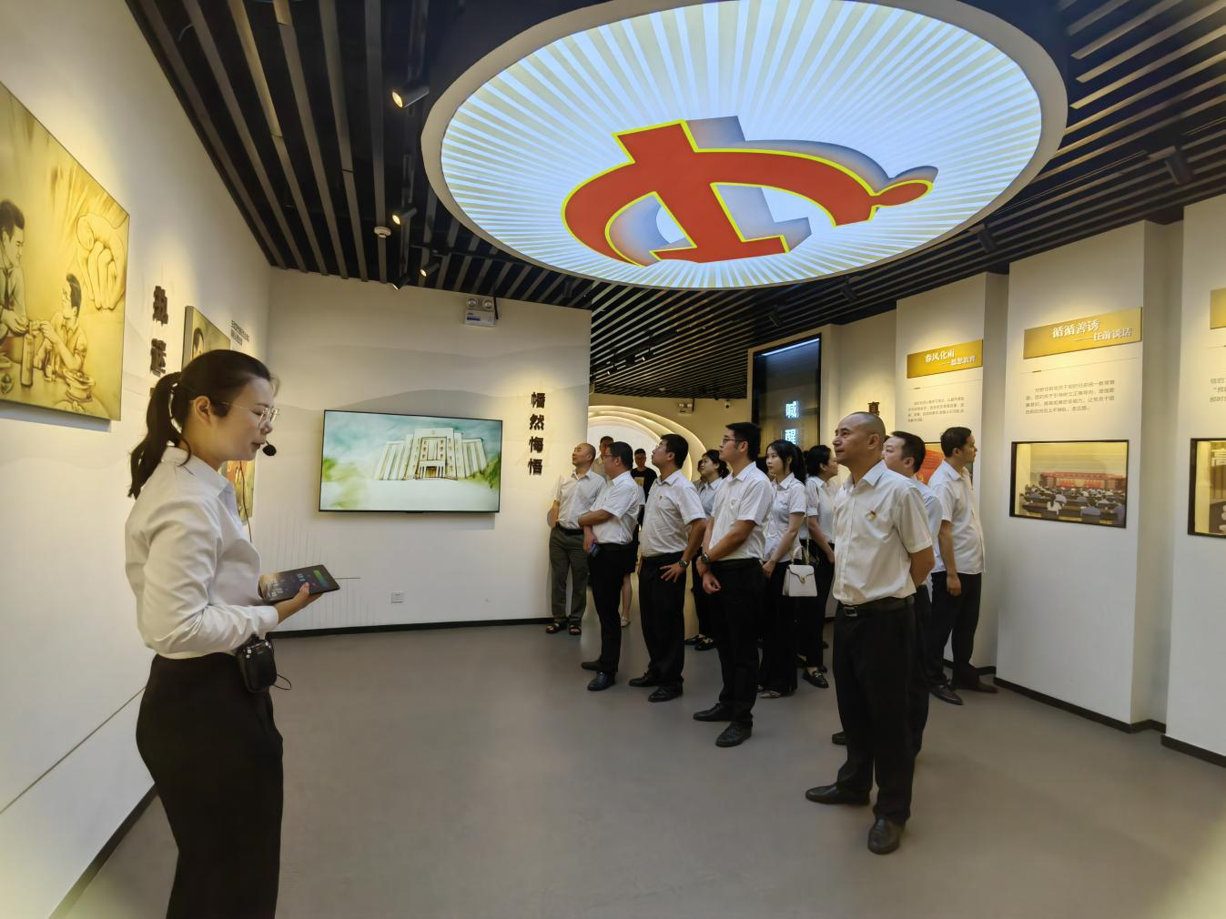 市秦巴農(nóng)擔(dān)公司開展“學(xué)習(xí)黨規(guī)黨紀(jì)、筑牢廉潔底線”黨紀(jì)學(xué)習(xí)主題黨日活動(dòng)